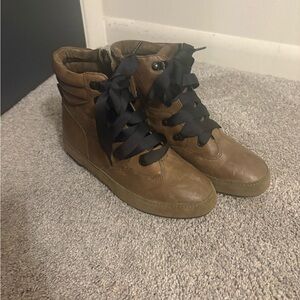 NWOT Kelsi Dagger Brown Ankle Boots with Black Laces